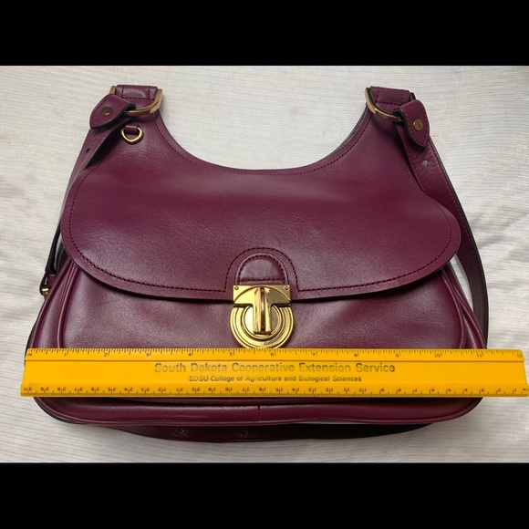 Authentic Tory Burch James Saddle Crossbody - Picture 7 of 8